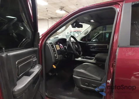 2018 Ram 1500 Sport 4X4 6'4 Box z USA, uszkodzony, nr VIN 1C6RR7HT2JS217051